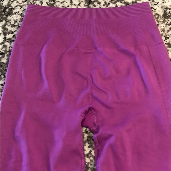 Lululemon seamless leggings - Picture 2 of 3